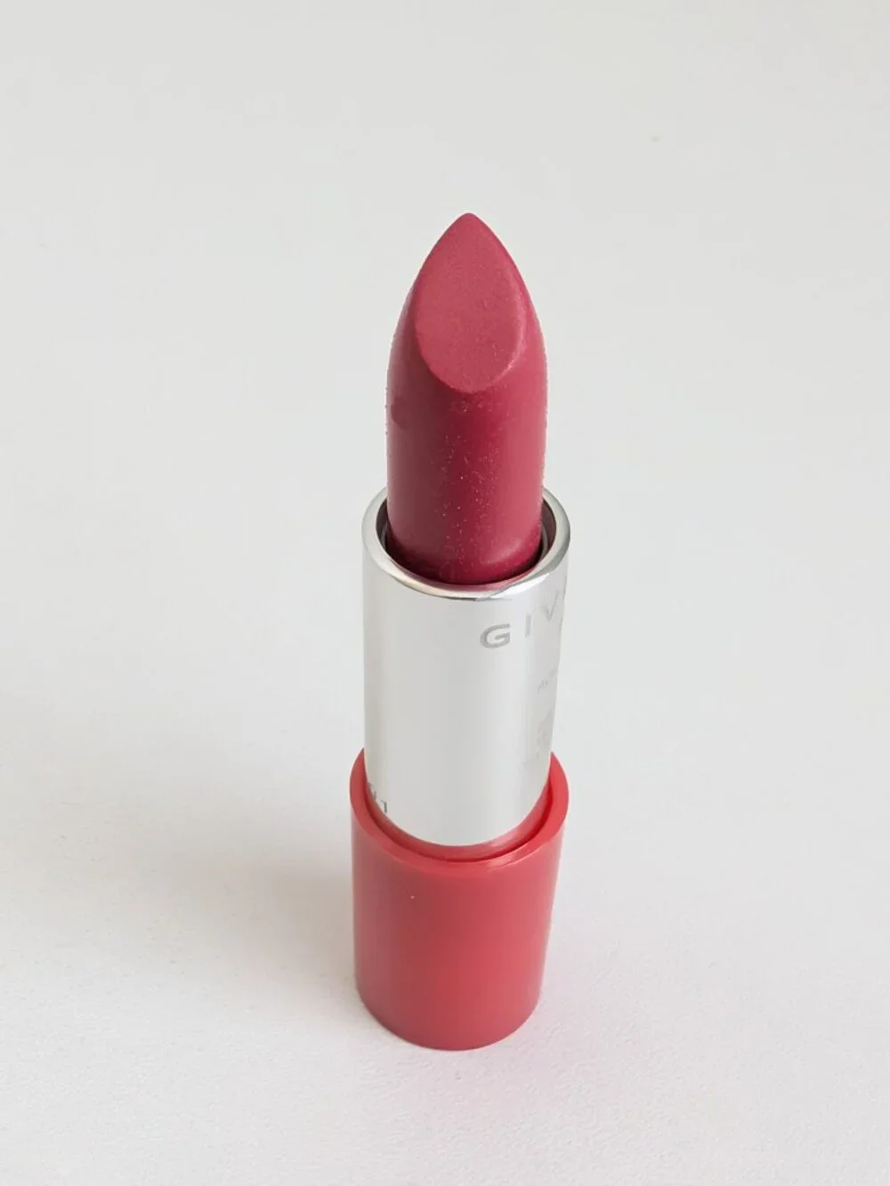 Givenchy rouge interdit